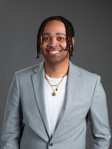 Cion Swoope headshot